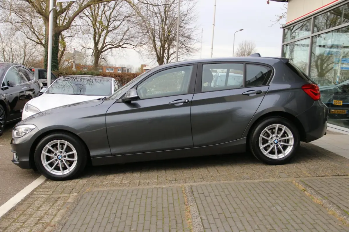 118i Corporate Lease Executive AUTOMAAT NL-AUTO NAP