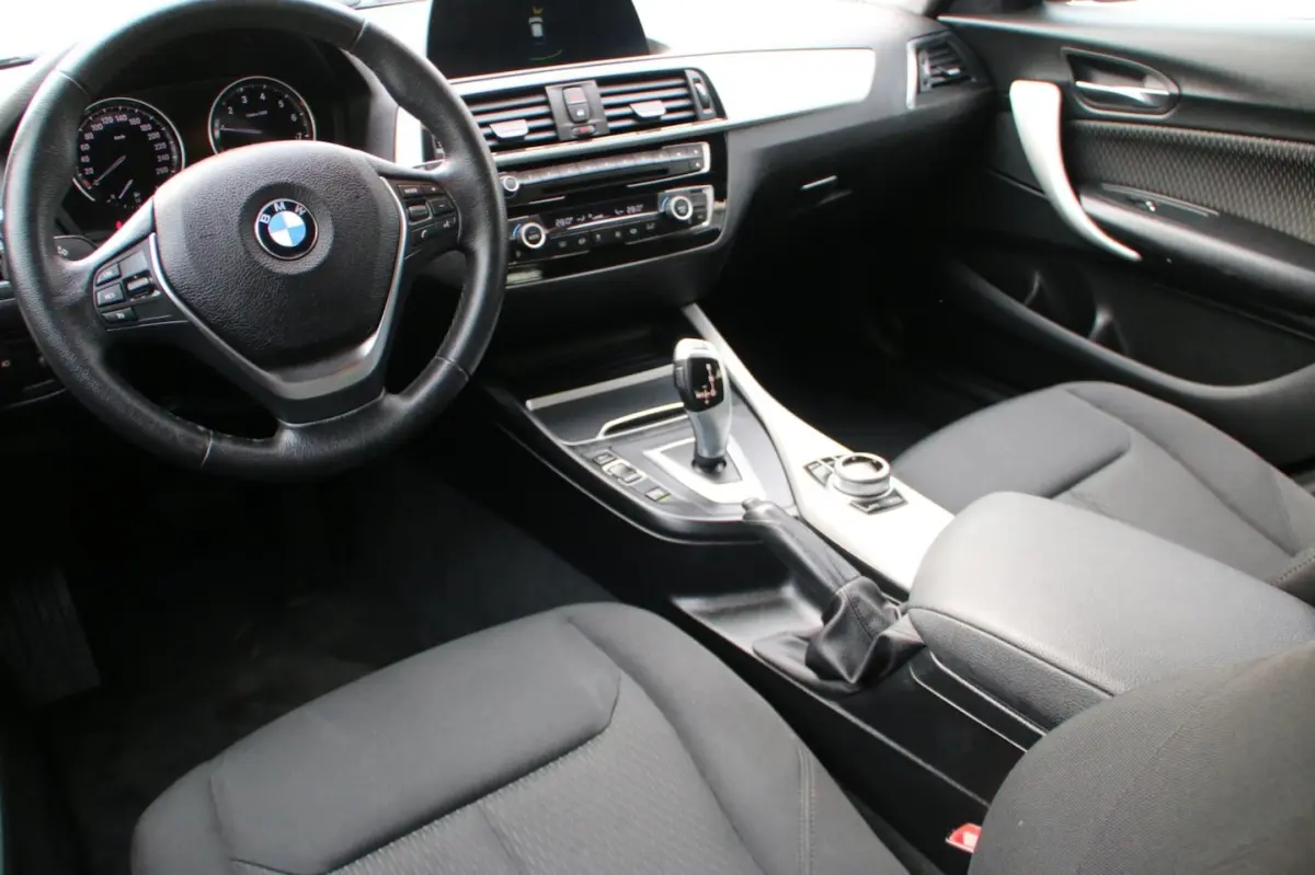 118i Corporate Lease Executive AUTOMAAT NL-AUTO NAP