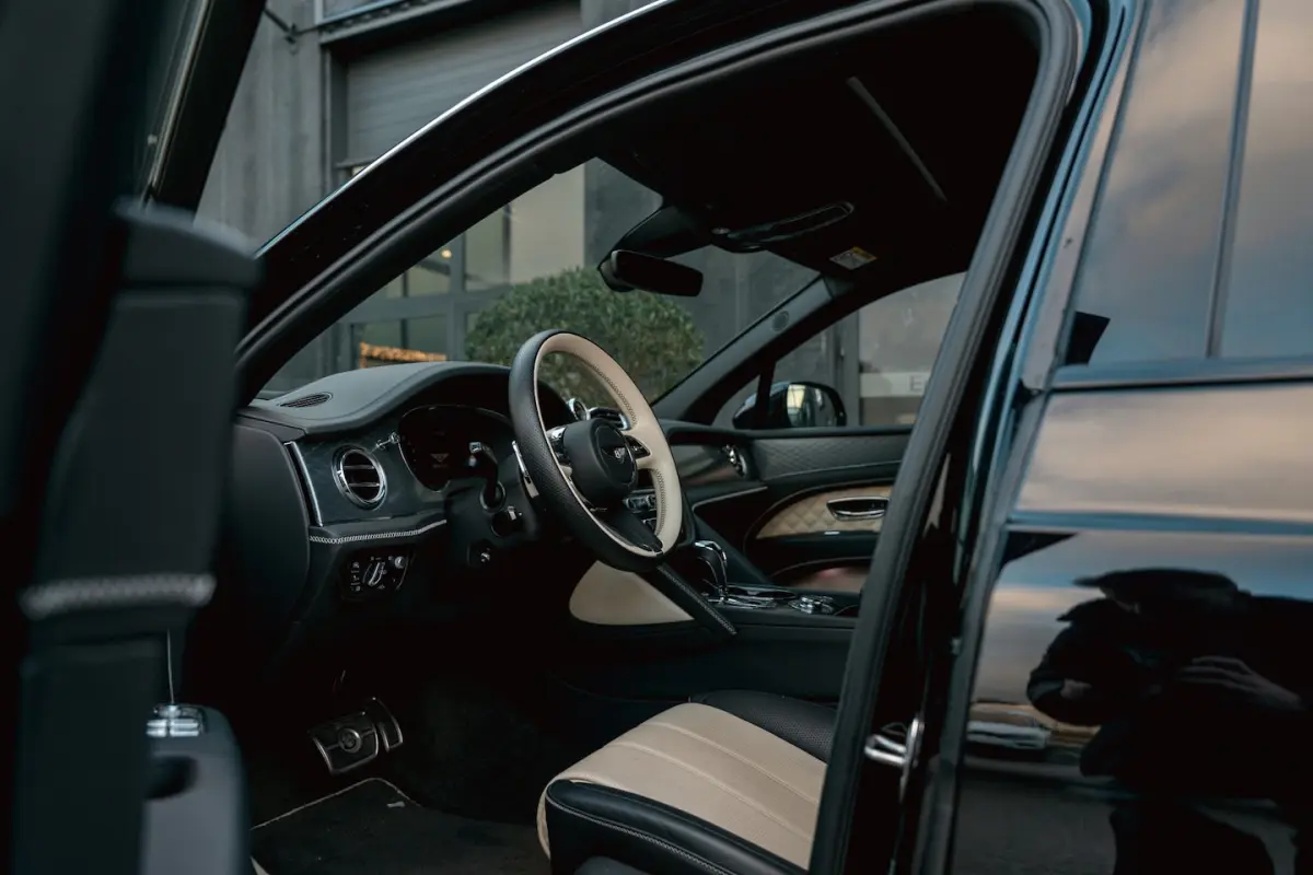 3.0 V6 Hybrid Black edition | BTW-auto Pan. dak | Entertainment systeem | NL-auto