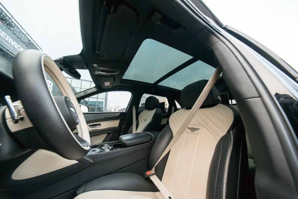 3.0 V6 Hybrid Black edition | BTW-auto Pan. dak | Entertainment systeem | NL-auto