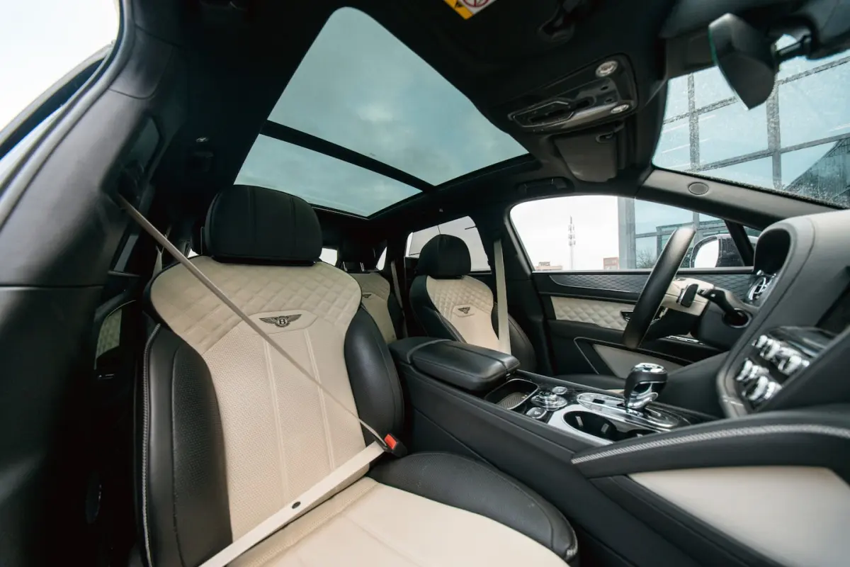3.0 V6 Hybrid Black edition | BTW-auto Pan. dak | Entertainment systeem | NL-auto