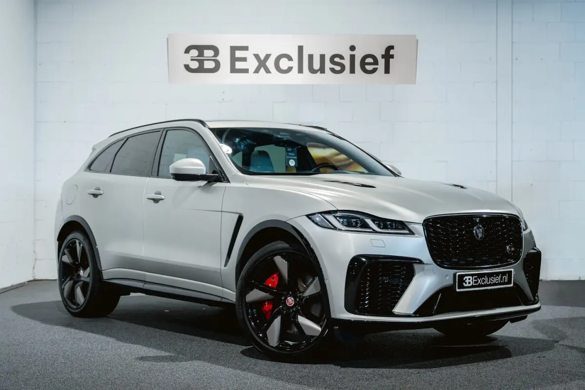 SVR 5.0 P550 V8 NL-auto, Pan.dak, Meridian soundsystem Full-Option