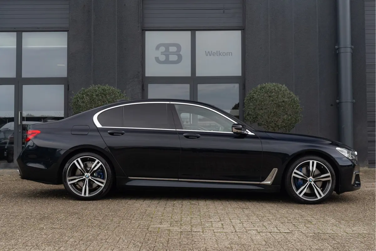 750d xDrive | Export EUR 29.500, 00 Bowers & Wilkins Soundsystem | Laser Light | Individua