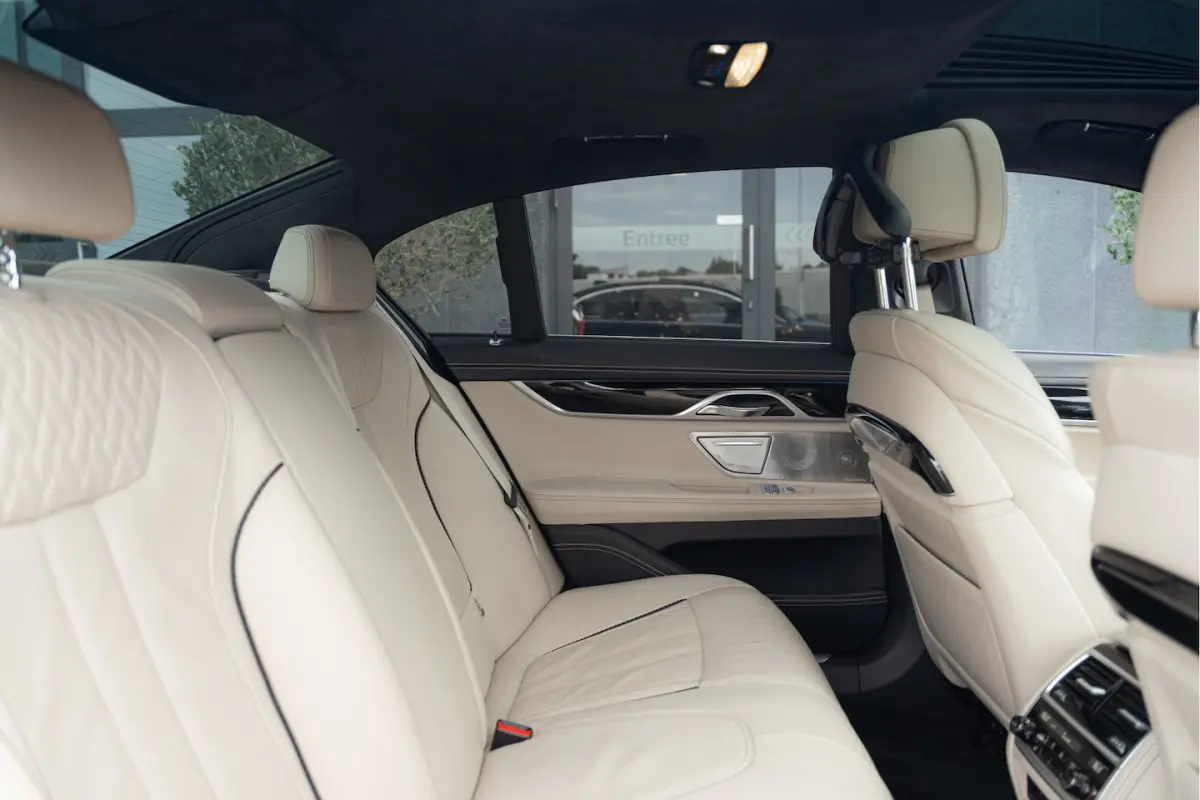 750d xDrive | Export EUR 29.500, 00 Bowers & Wilkins Soundsystem | Laser Light | Individua