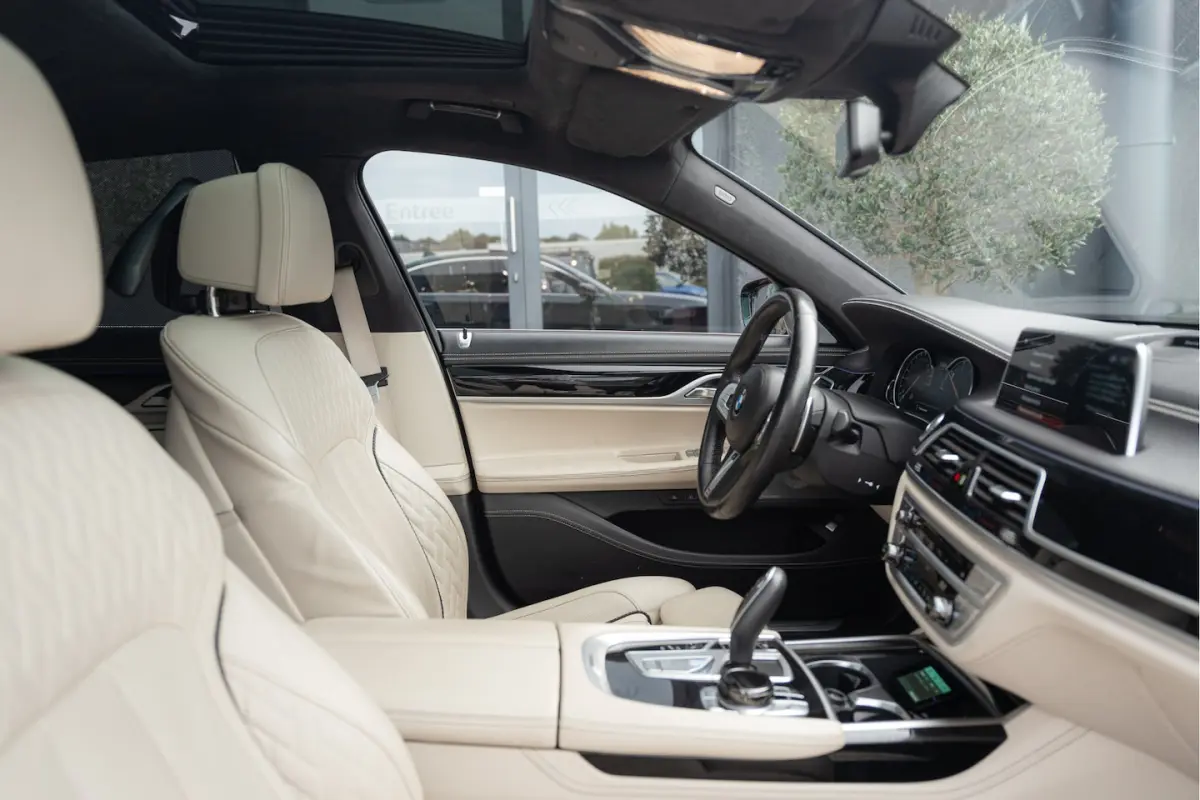 750d xDrive | Export EUR 29.500, 00 Bowers & Wilkins Soundsystem | Laser Light | Individua