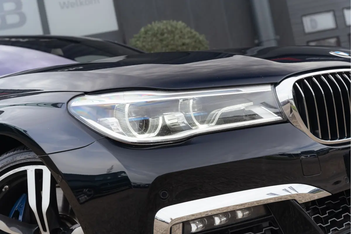 750d xDrive | Export EUR 29.500, 00 Bowers & Wilkins Soundsystem | Laser Light | Individua