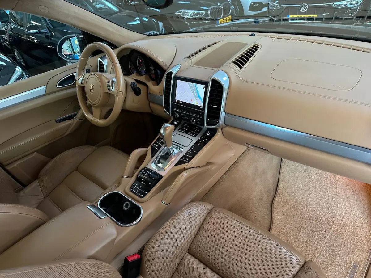 4.8 Turbo/PANO-DAK/CAMERA/LEDER/AUTOMAAT/NETTE STAAT
