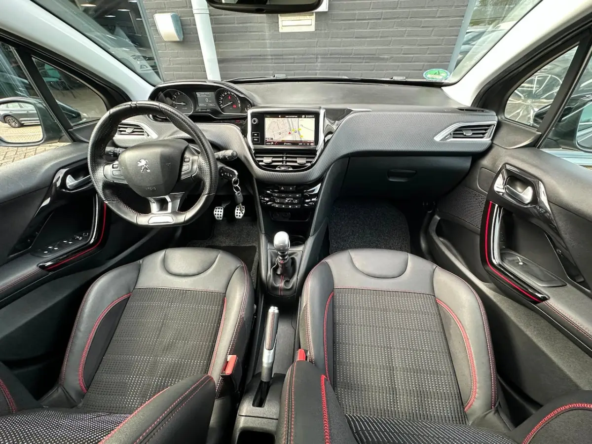1.2 PureTech GT-Line/110 PK/CAMERA/NAVI/CARPLAY/NETTE STAAT