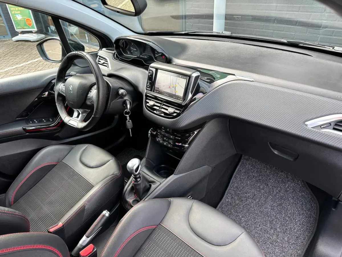 1.2 PureTech GT-Line/110 PK/CAMERA/NAVI/CARPLAY/NETTE STAAT