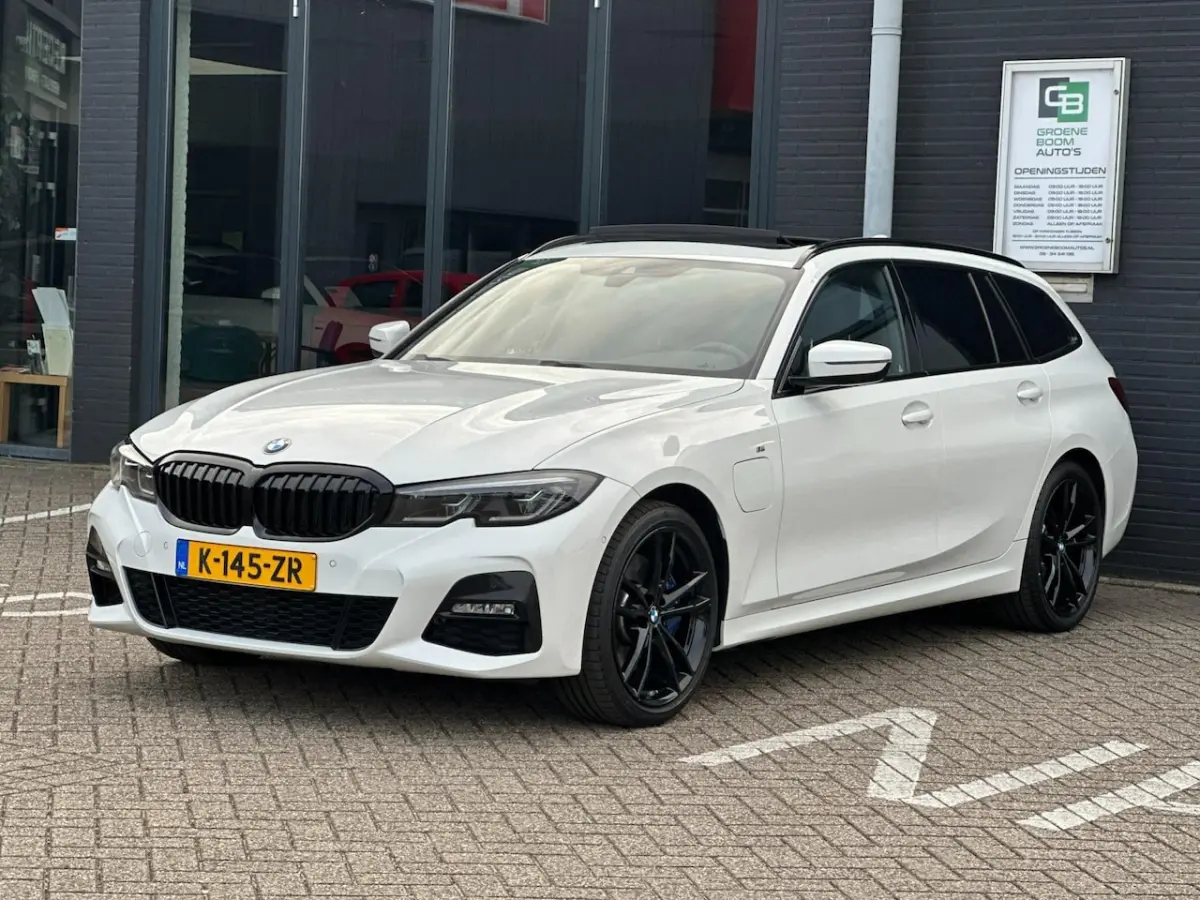 330e High Executive/2de EG/NAVI/CAMERA/PANO/LEDER/NL AUTO-NAP