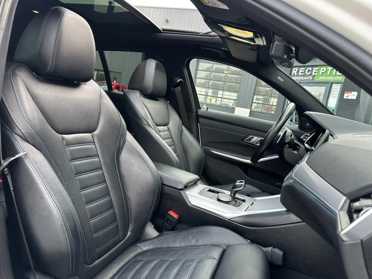 330e High Executive/2de EG/NAVI/CAMERA/PANO/LEDER/NL AUTO-NAP