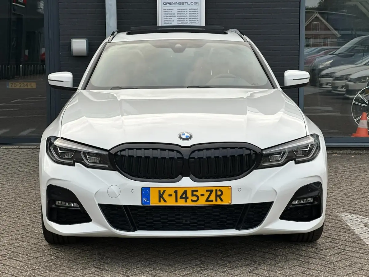 330e High Executive/2de EG/NAVI/CAMERA/PANO/LEDER/NL AUTO-NAP