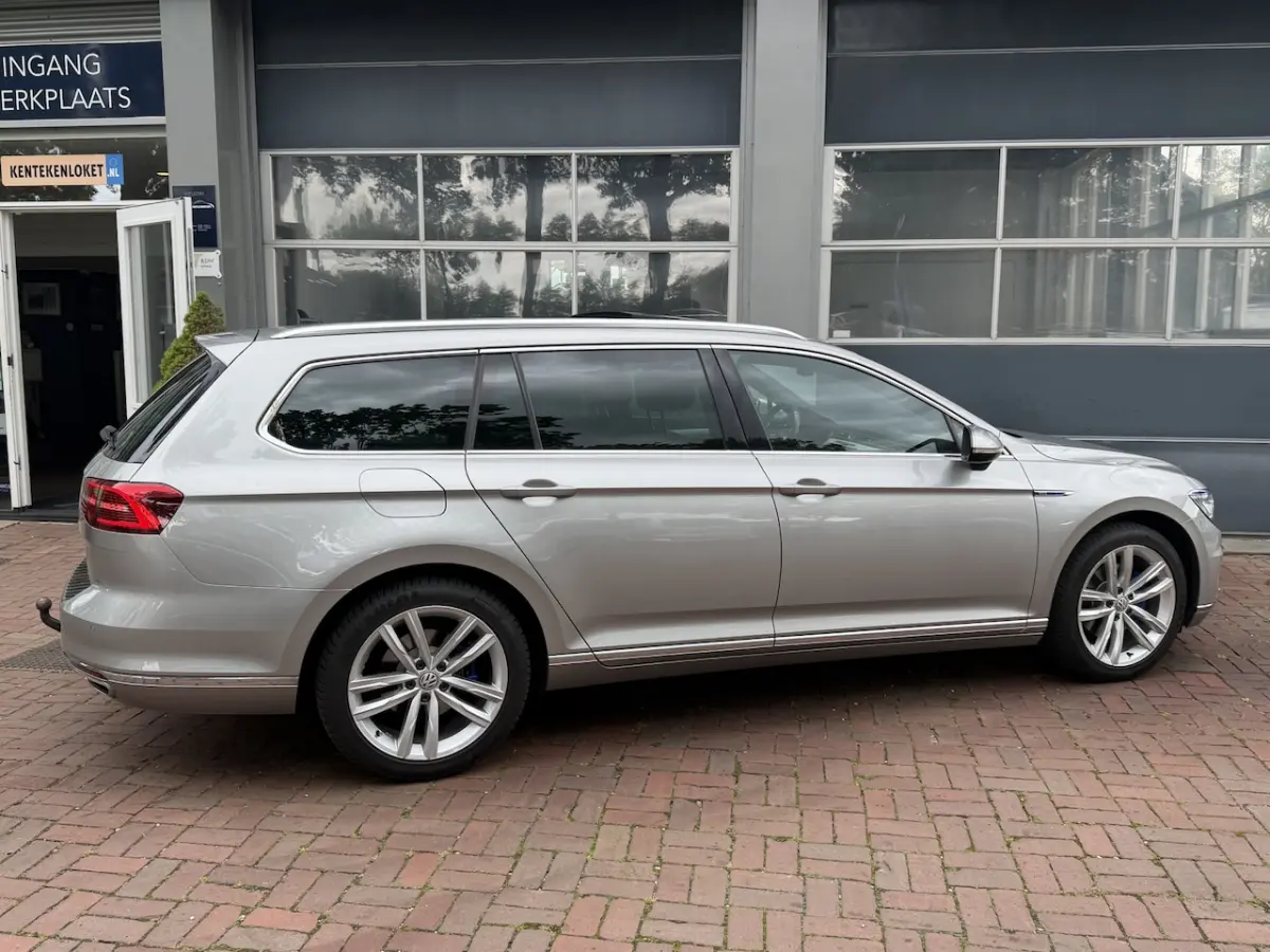 1.4 TSI GTE Connected Series Plus Panodak, 18Inch, Trekhaak, Camera 2016 Vol optie 204pk