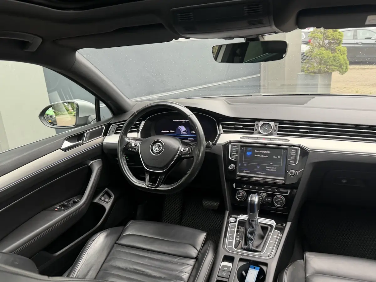 1.4 TSI GTE Connected Series Plus Panodak, 18Inch, Trekhaak, Camera 2016 Vol optie 204pk