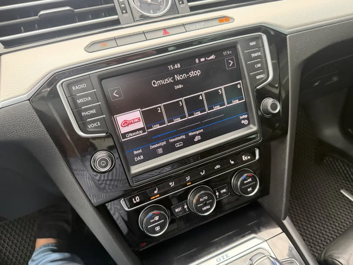1.4 TSI GTE Connected Series Plus Panodak, 18Inch, Trekhaak, Camera 2016 Vol optie 204pk