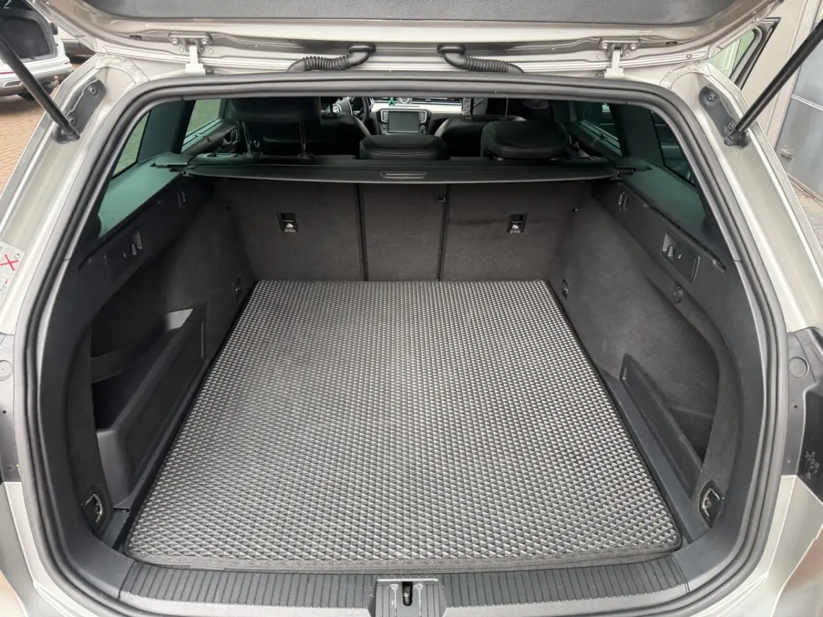 1.4 TSI GTE Connected Series Plus Panodak, 18Inch, Trekhaak, Camera 2016 Vol optie 204pk