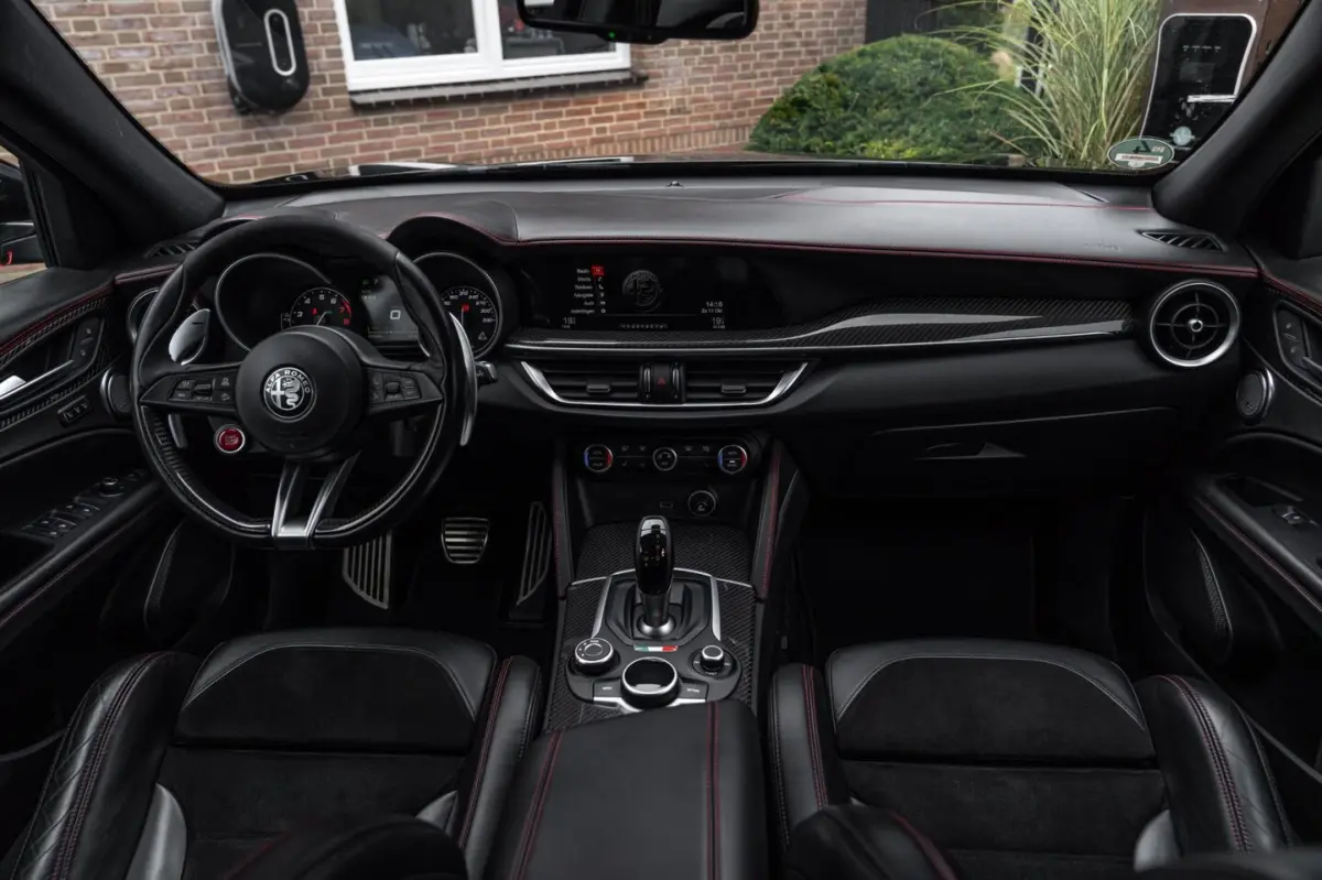 2.9 V6 AWD Quadrifoglio 510 PK Adaptive Cruise Harman Kardon Keyless 20''