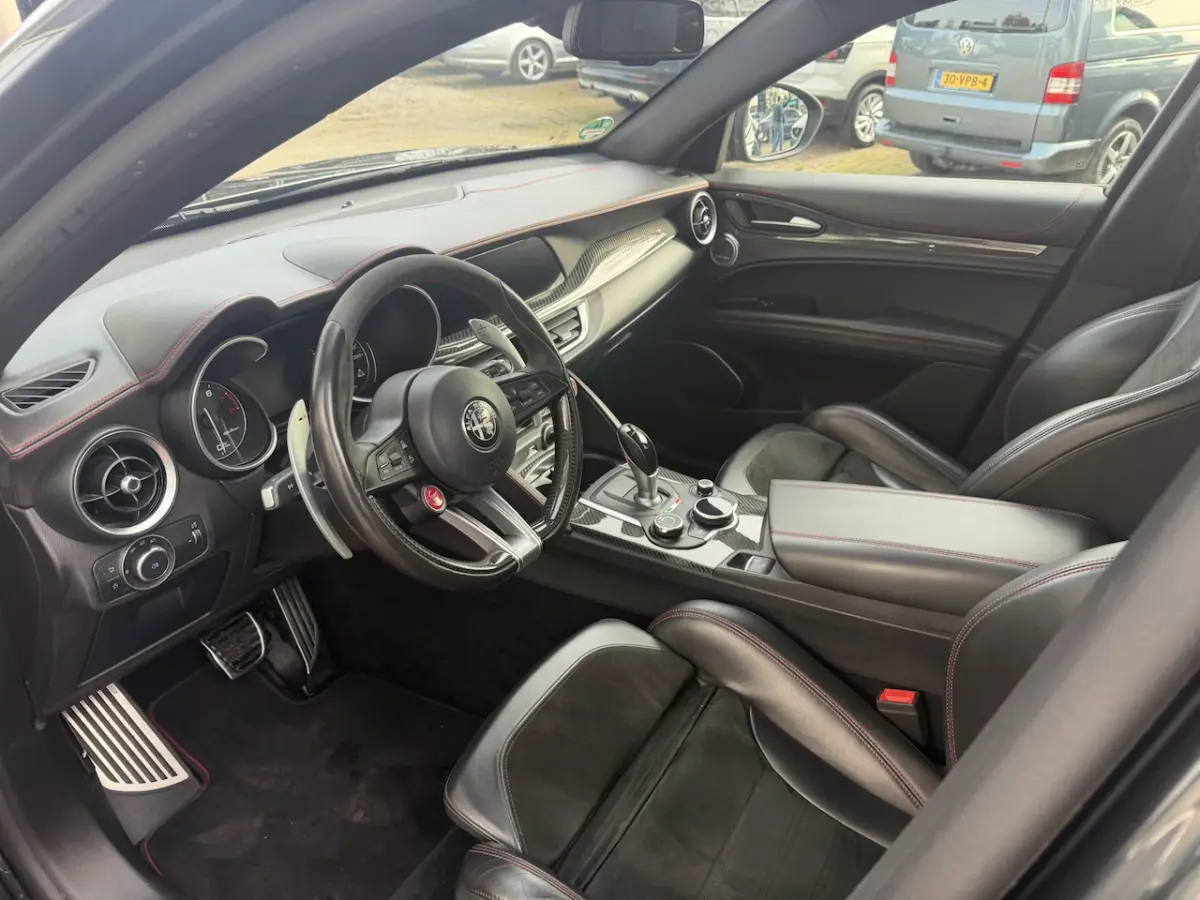 2.9 V6 AWD Quadrifoglio 510 PK Adaptive Cruise Harman Kardon Keyless 20''