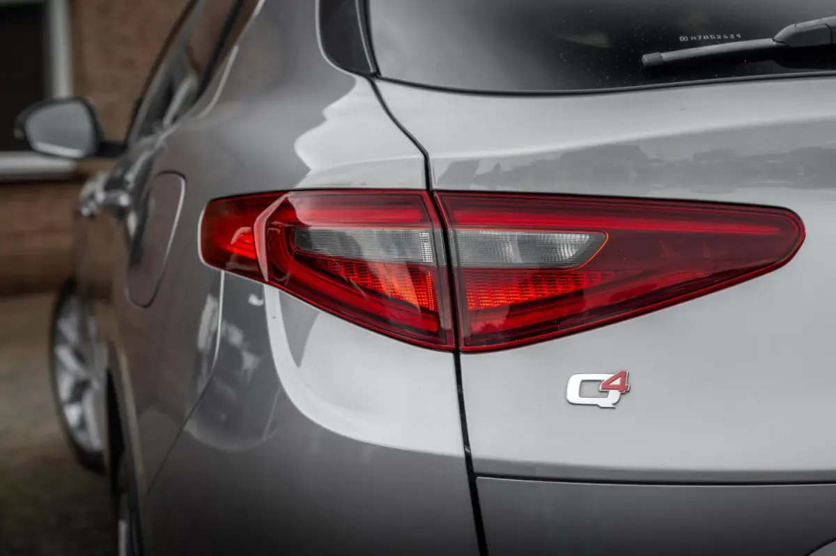 2.0 T AWD Veloce AWD Super First Edition 280 PK Leder Camera Keyless Stoel/Stuurverw. Elek