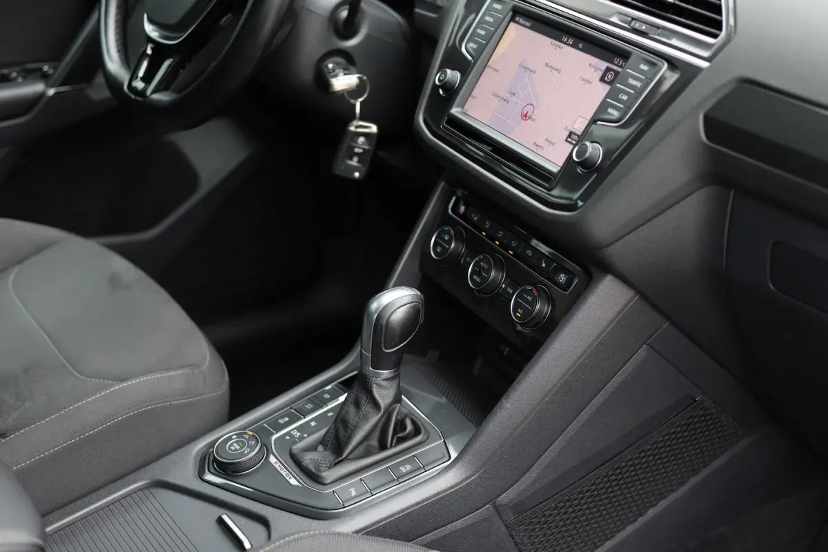 2.0 TSI 4Motion Highline Aut. R-Line | Leder | Navi | Trekhaak | 19"LMV