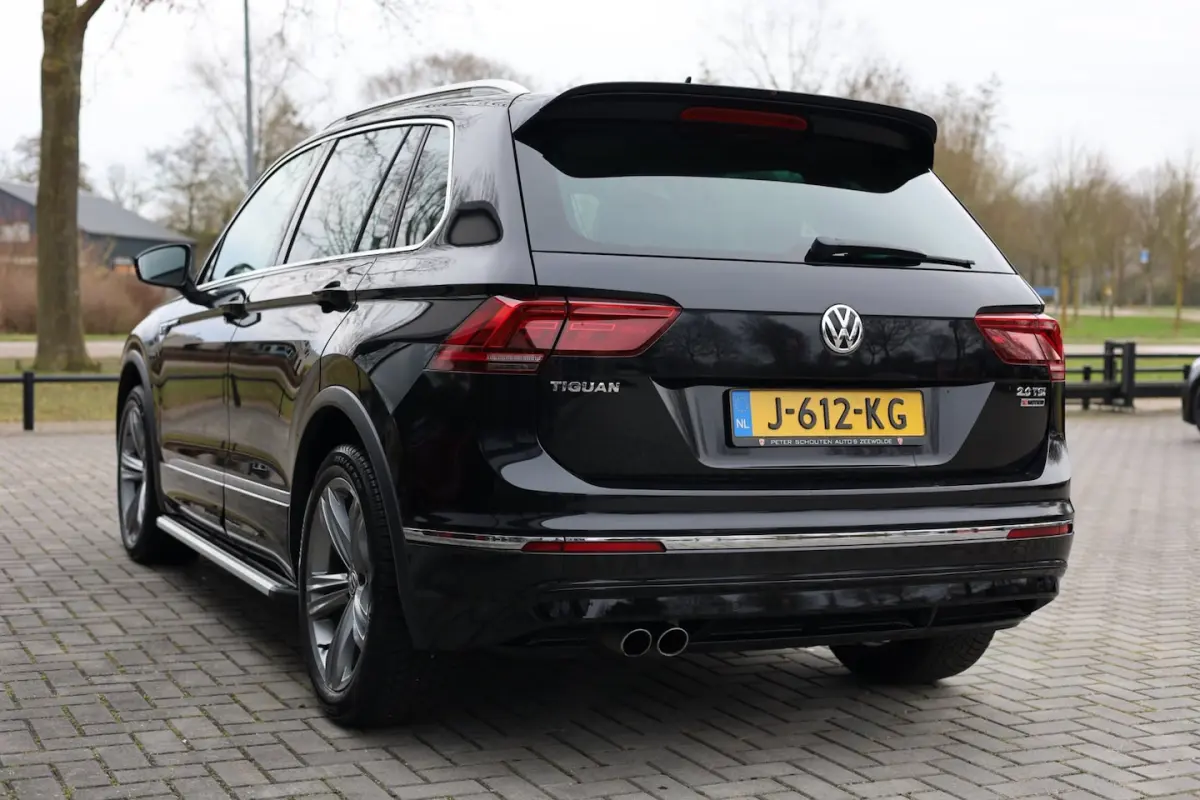 2.0 TSI 4Motion Highline Aut. R-Line | Leder | Navi | Trekhaak | 19"LMV