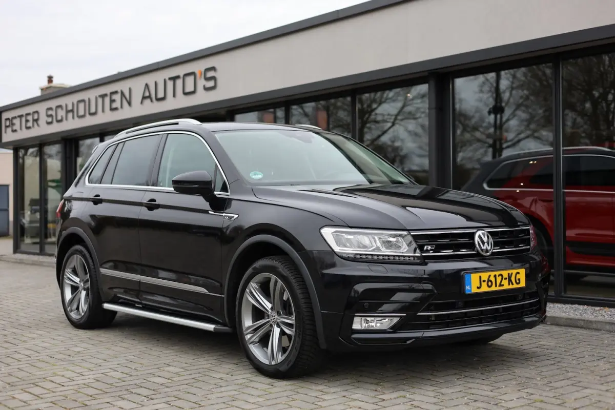 2.0 TSI 4Motion Highline Aut. R-Line | Leder | Navi | Trekhaak | 19"LMV