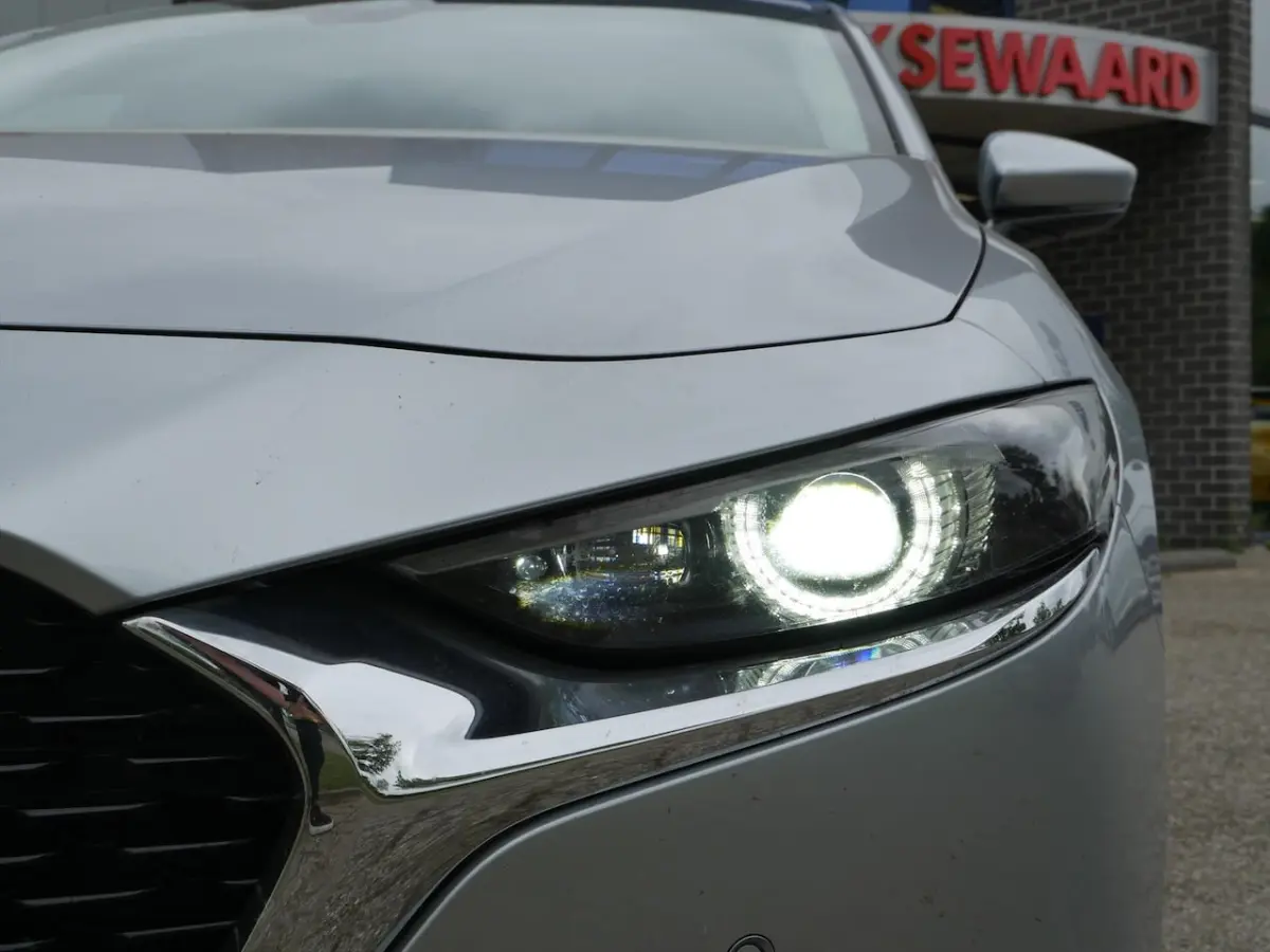 3 Sedan Skyactiv-X 186pk Luxury | Bose Premium | CarPlay | Camera | Luxe Leder interieur |