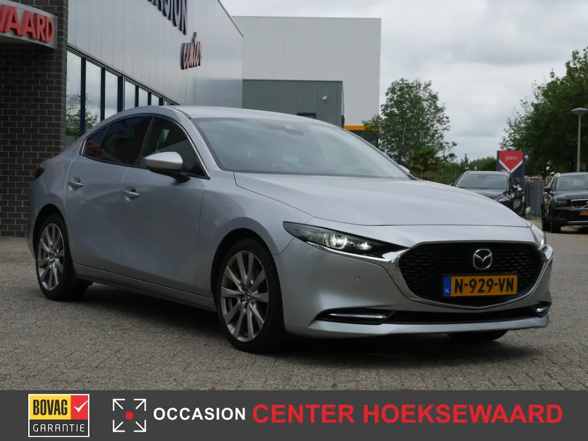 3 Sedan Skyactiv-X 186pk Luxury | Bose Premium | CarPlay | Camera | Luxe Leder interieur |