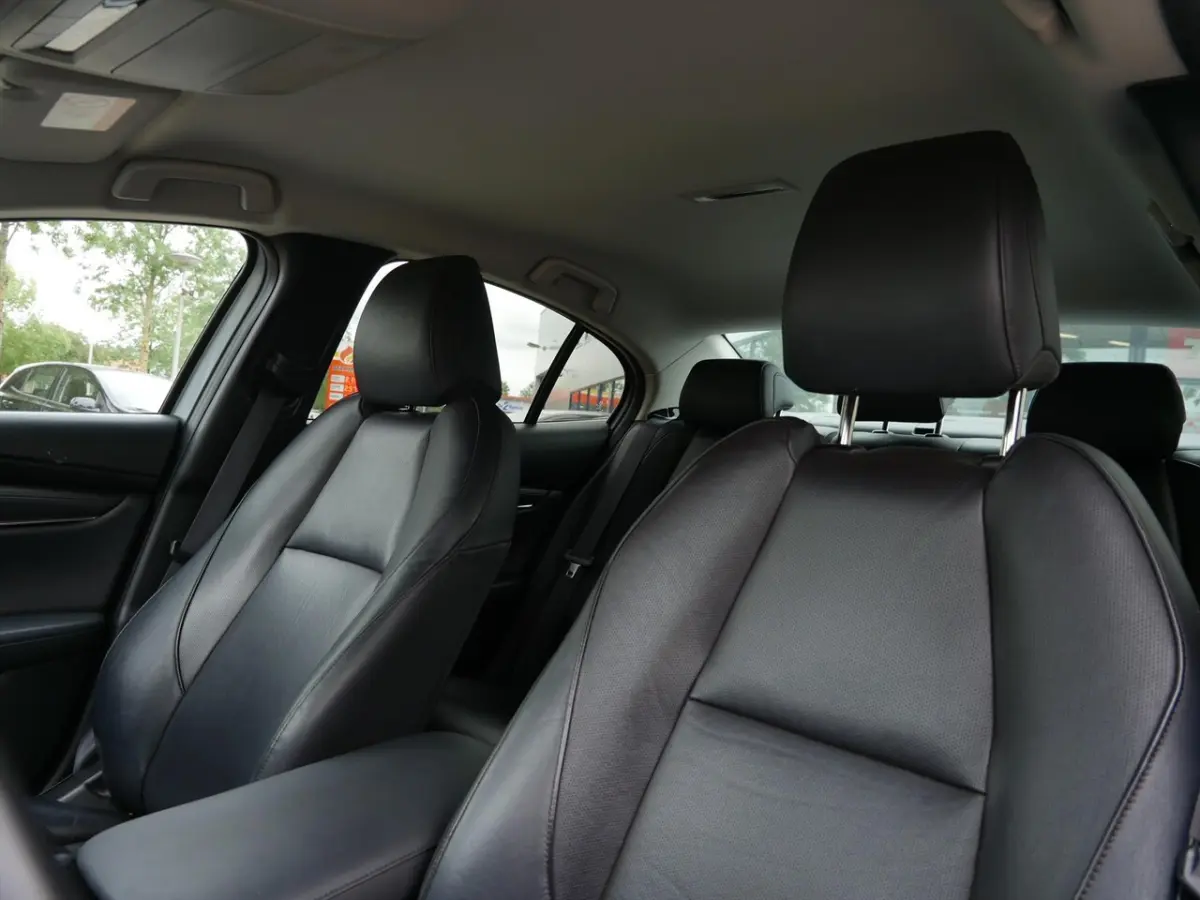 3 Sedan Skyactiv-X 186pk Luxury | Bose Premium | CarPlay | Camera | Luxe Leder interieur |