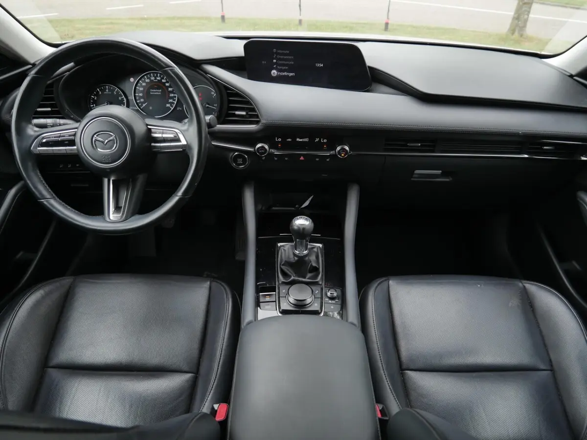 3 Sedan Skyactiv-X 186pk Luxury | Bose Premium | CarPlay | Camera | Luxe Leder interieur |