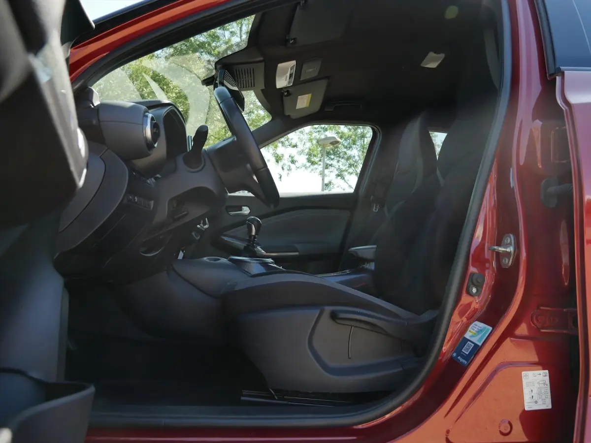 1.0 DIG-T 114pk N-Connecta | Full Map Navigatie | Parking Pack | CarPlay | Full Led |