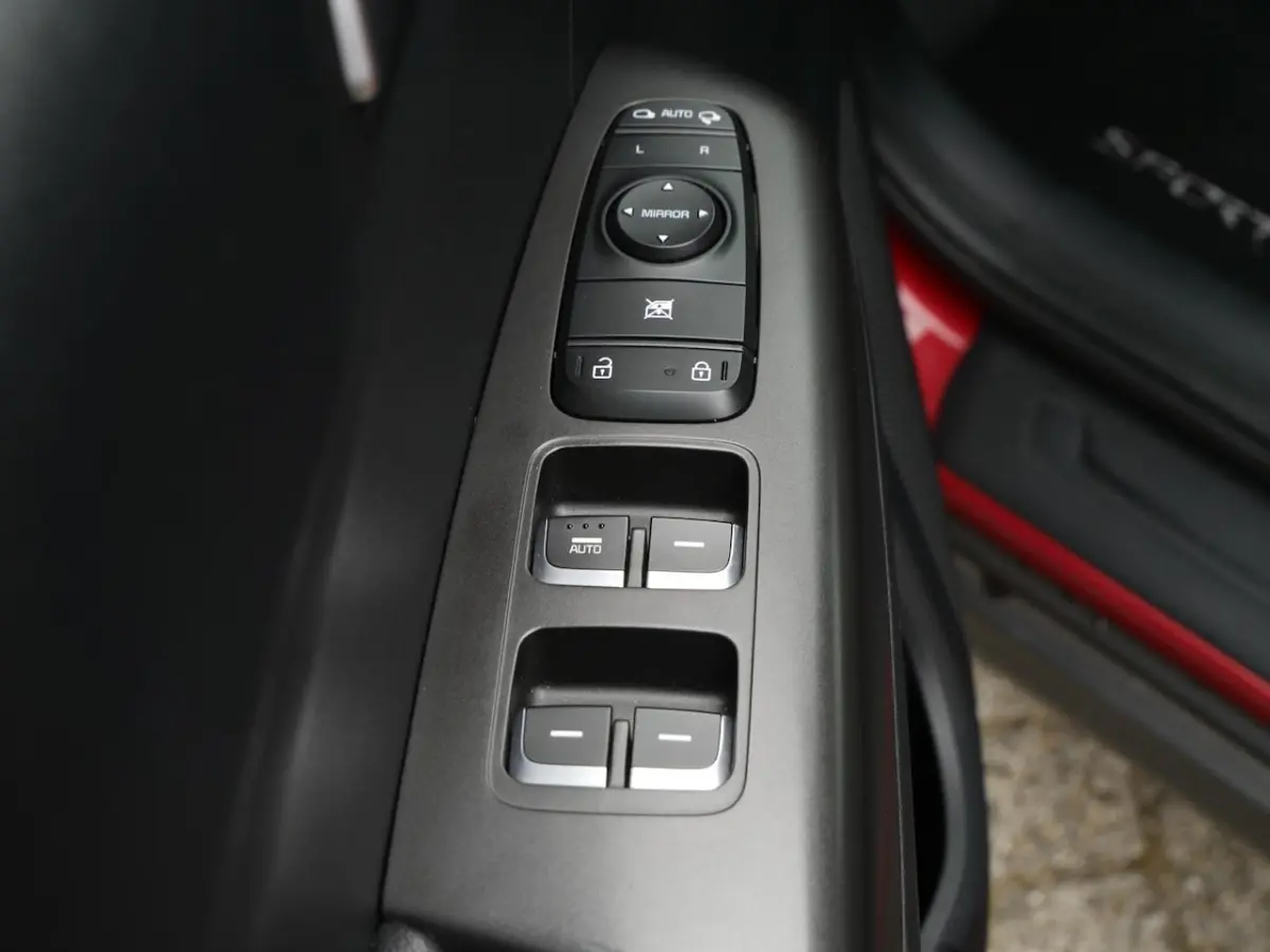 1.6 GDi DynamicLine | Stoelverw. | Carplay | Camera | Leder |