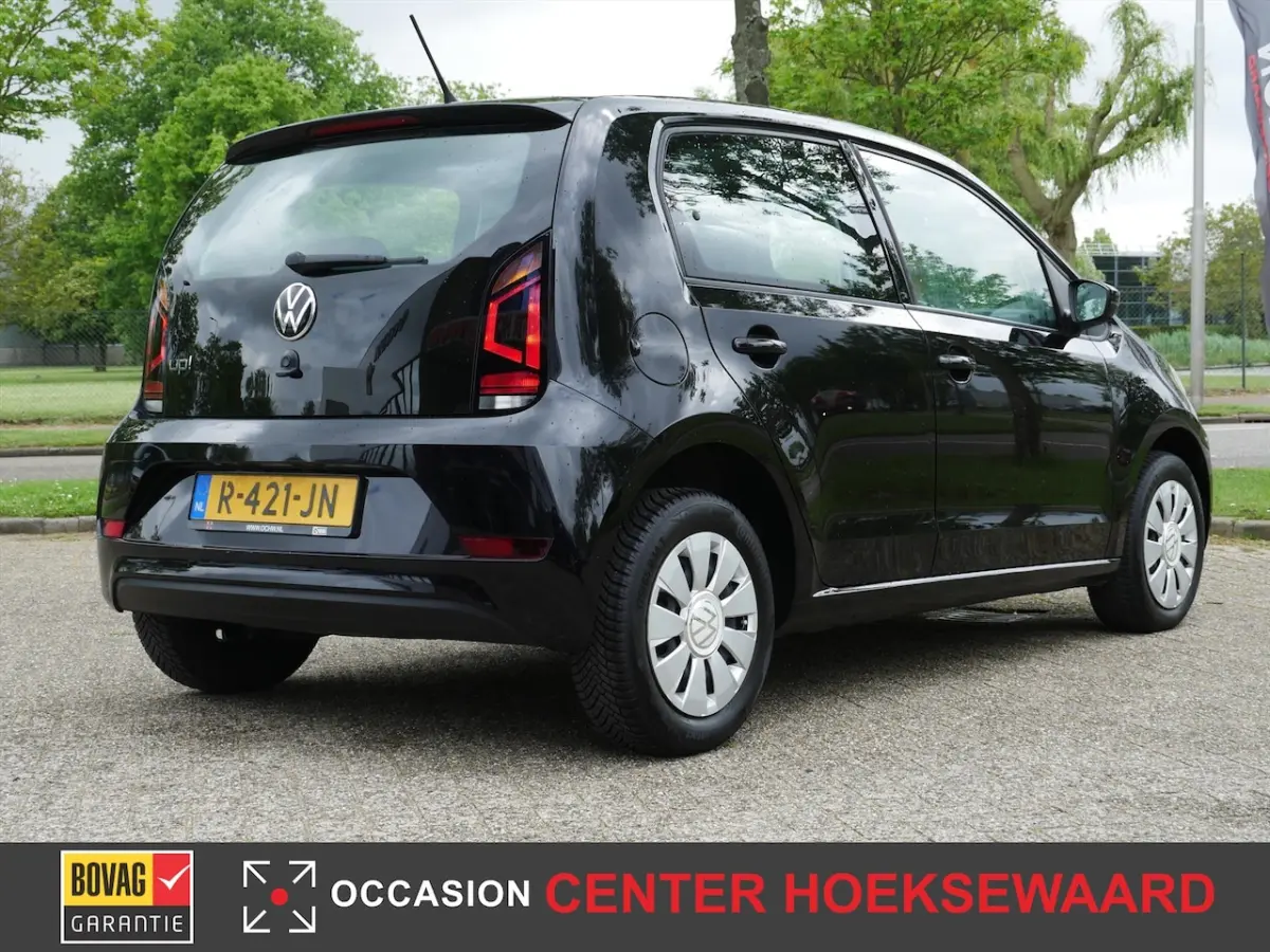 1.0 MPI Move Up | Airco | Bluetooth | Dab+ | Black Pearl |