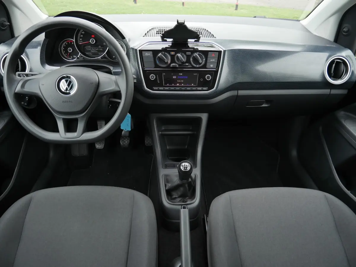 1.0 MPI Move Up | Airco | Bluetooth | Dab+ | Black Pearl |