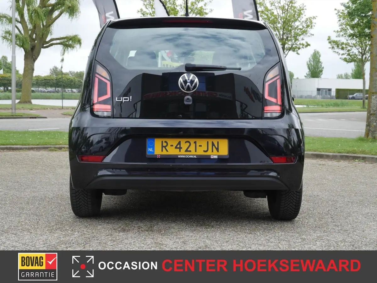 1.0 MPI Move Up | Airco | Bluetooth | Dab+ | Black Pearl |