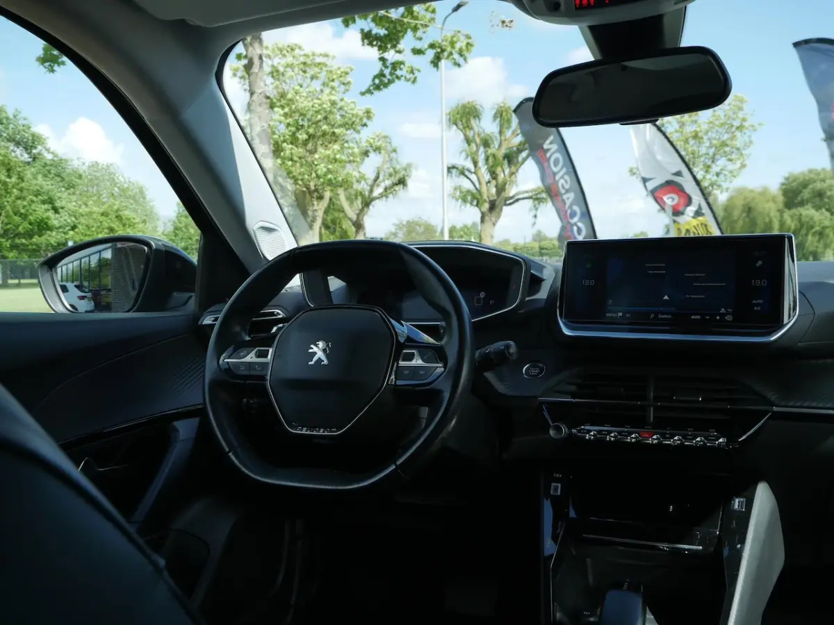 1.2 Puretech 131pk EAT8 Blue Lease Allure | Automaat | Leder interieur | Keyless |