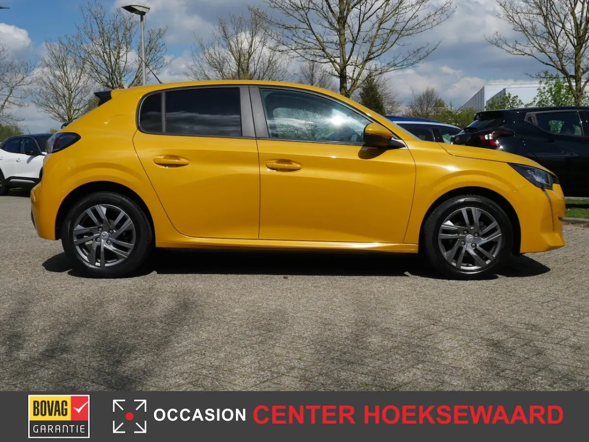 1.2 PureTech Active Pack | Privacy | Carplay | Dealer onderhouden |