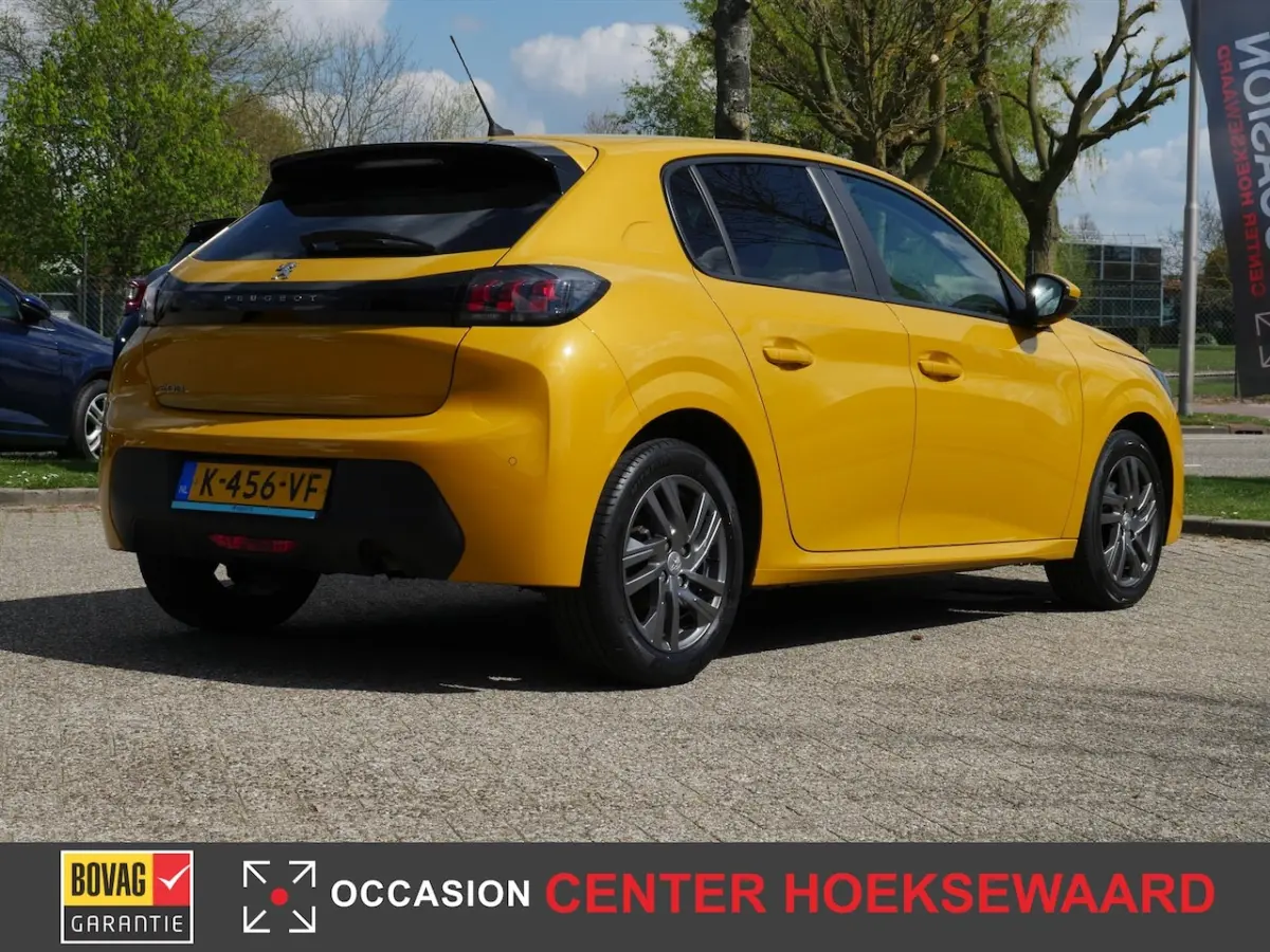 1.2 PureTech Active Pack | Privacy | Carplay | Dealer onderhouden |