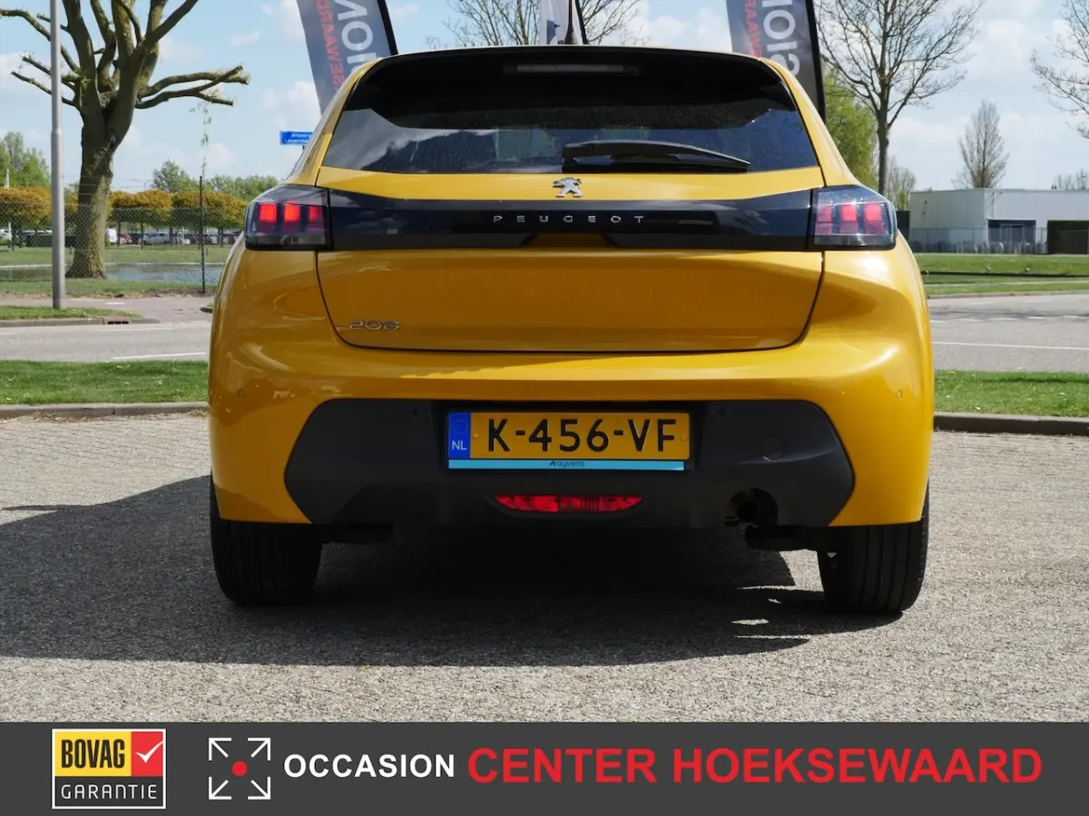 1.2 PureTech Active Pack | Privacy | Carplay | Dealer onderhouden |