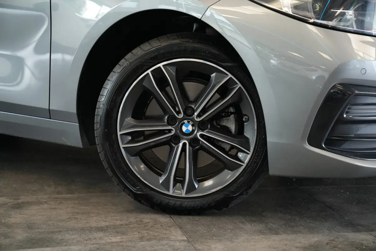 118i Business Edition Plus Keyless Go PDC LED CArplay 24 Maanden garantie* (Vraag naar de