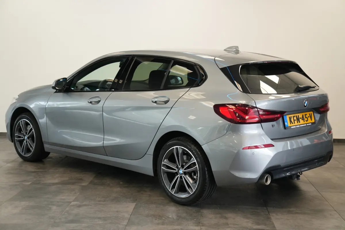 118i Business Edition Plus Keyless Go PDC LED CArplay 24 Maanden garantie* (Vraag naar de