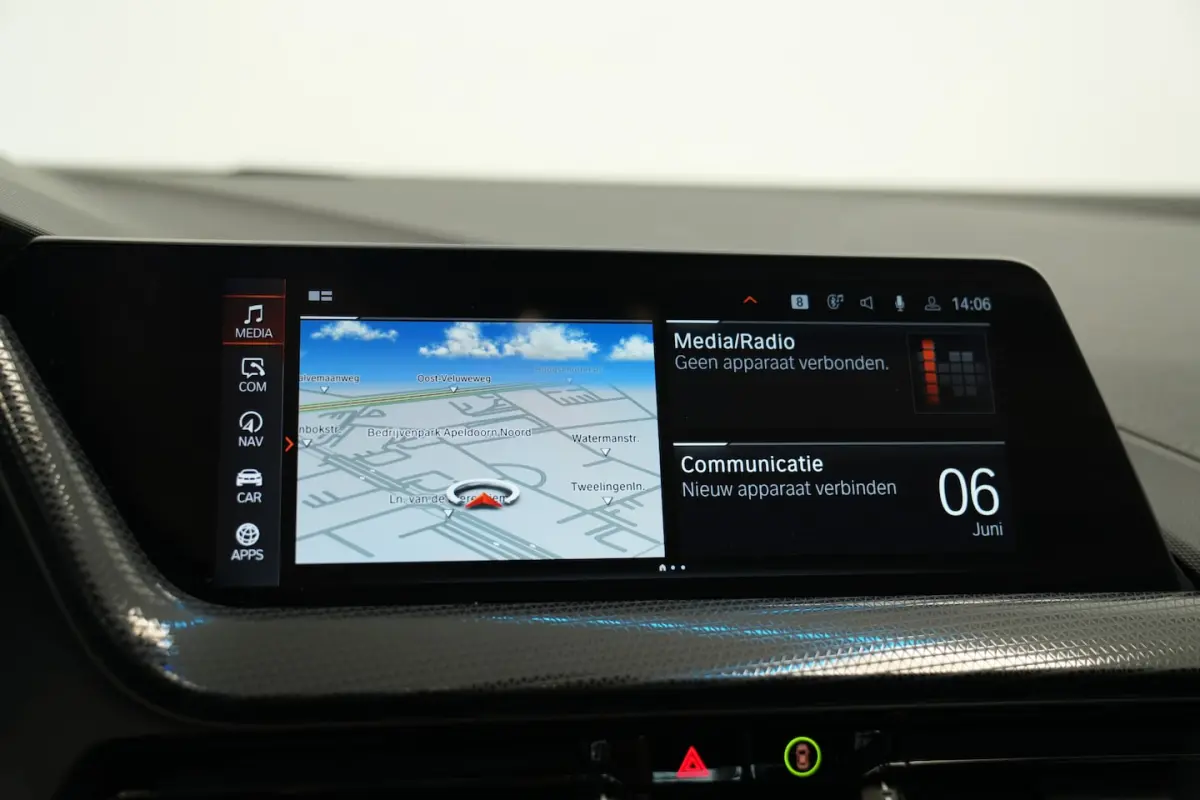 118i Business Edition Plus Keyless Go PDC LED CArplay 24 Maanden garantie* (Vraag naar de
