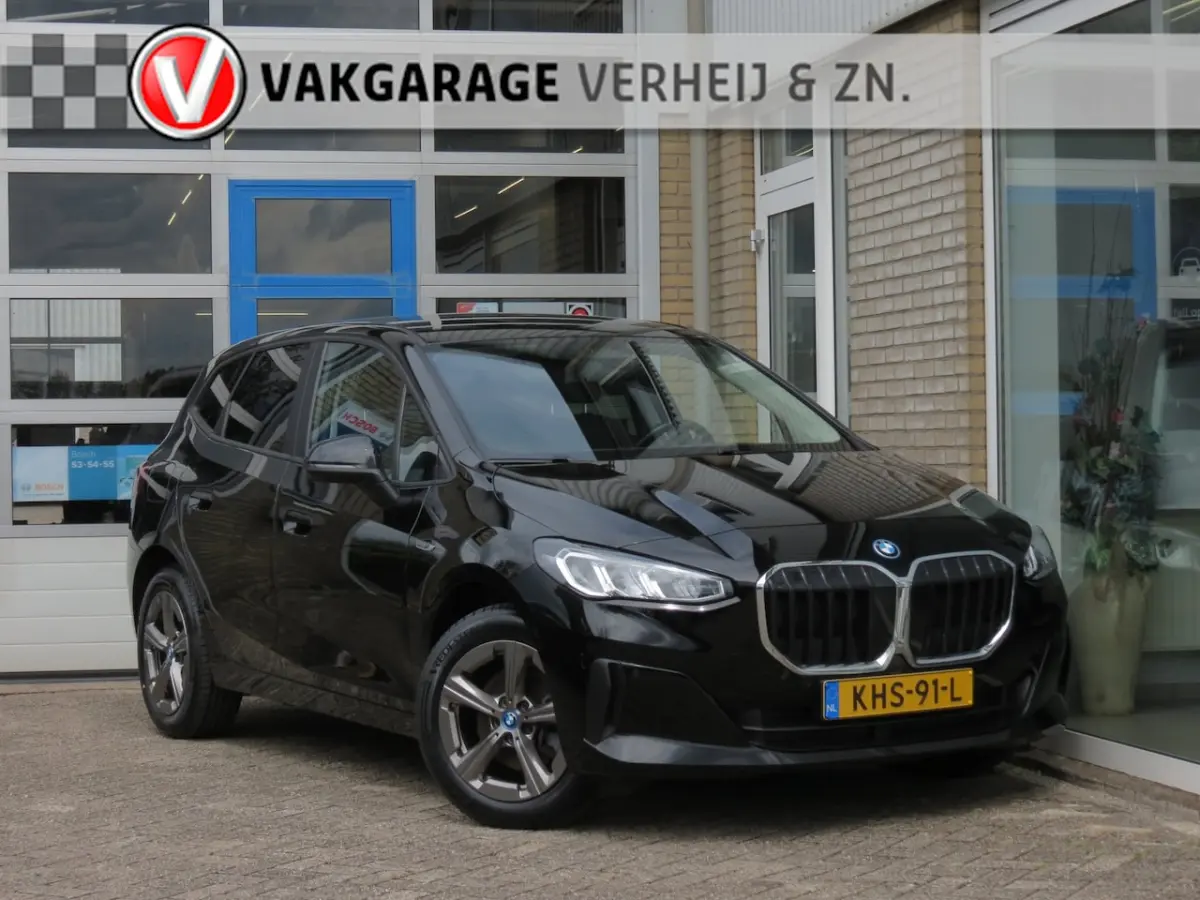 225e xDrive Camera|CarPlay|Cruise|Navi|Stoel verw.|Clima|DAB+