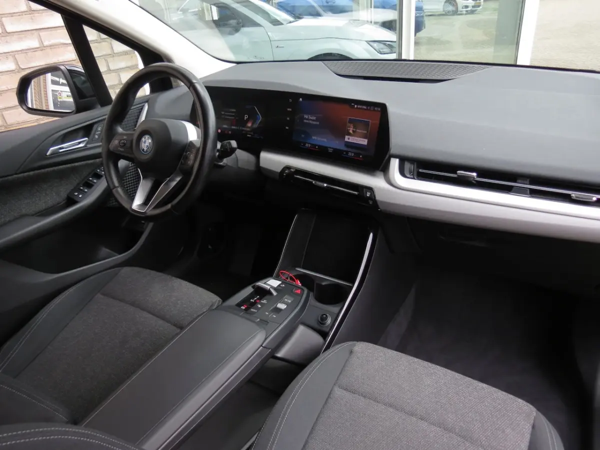 225e xDrive Camera|CarPlay|Cruise|Navi|Stoel verw.|Clima|DAB+