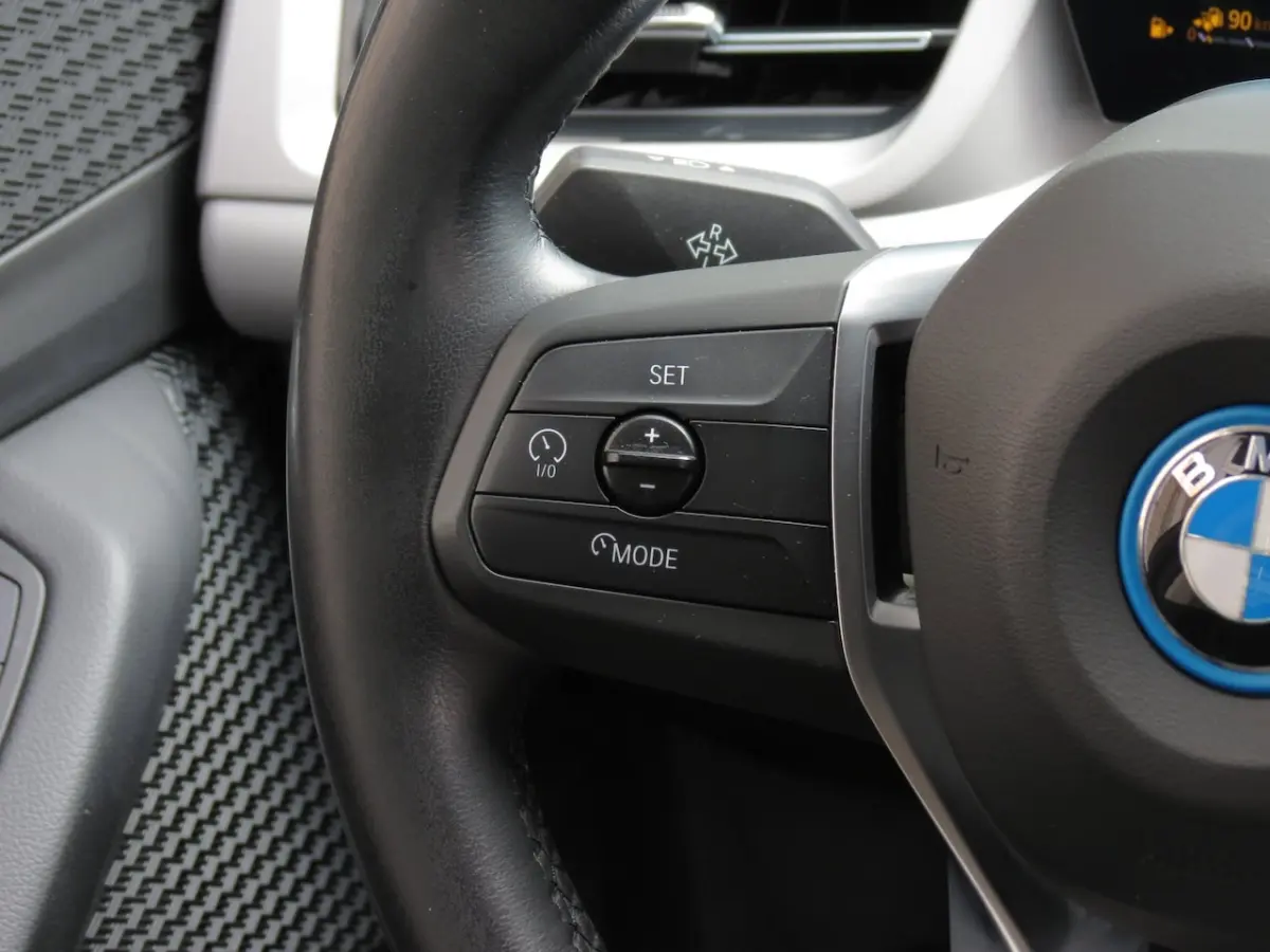 225e xDrive Camera|CarPlay|Cruise|Navi|Stoel verw.|Clima|DAB+