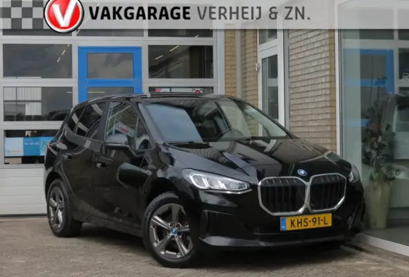 225e xDrive Camera|CarPlay|Cruise|Navi|Stoel verw.|Clima|DAB+
