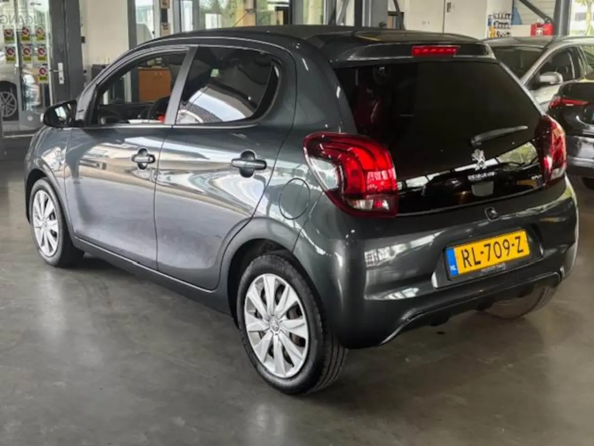 1.0 e-VTi 68pk 5D TOP Active Carplay