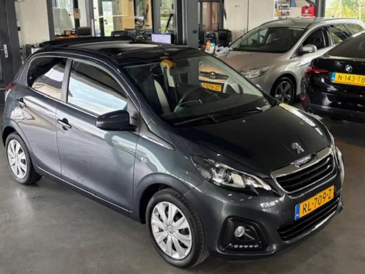 1.0 e-VTi 68pk 5D TOP Active Carplay
