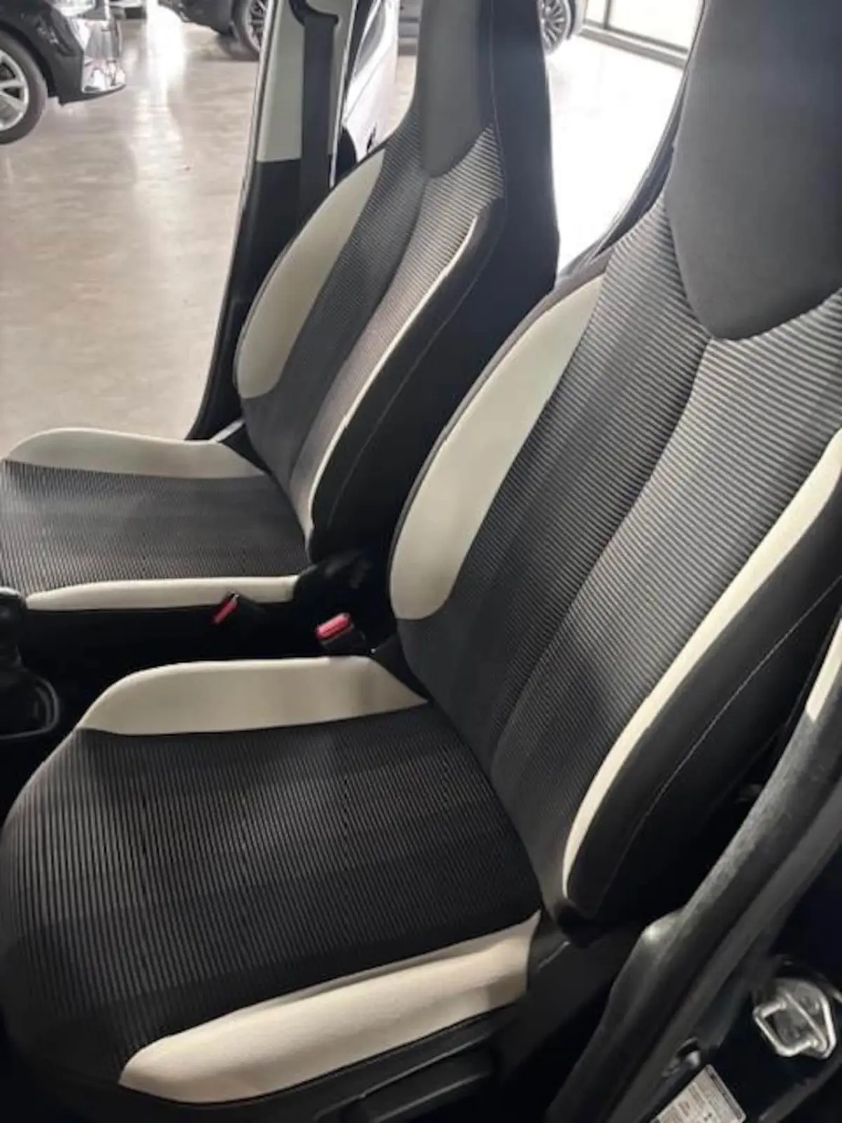 1.0 e-VTi 68pk 5D TOP Active Carplay