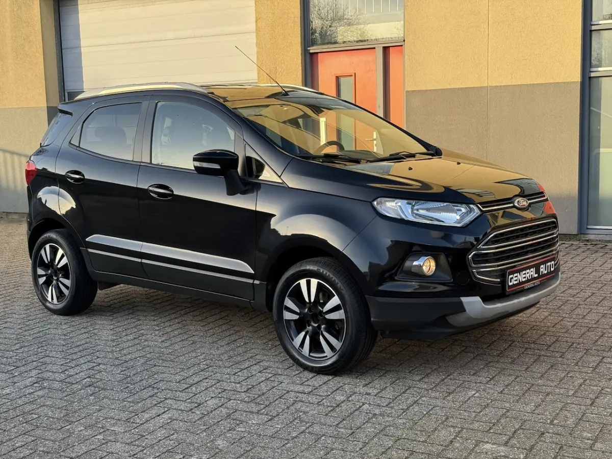 1.0 EcoBoost Titanium, Trekhaak, New DistributieRi